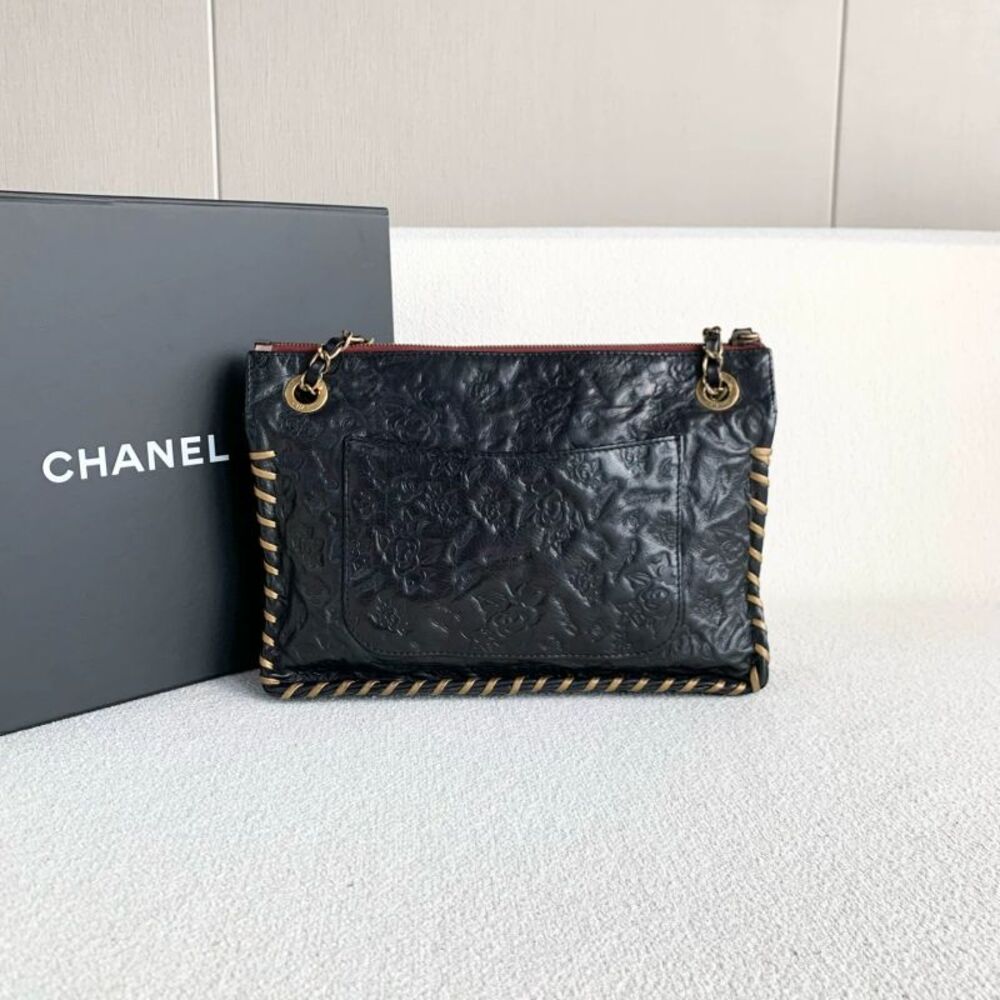 Chanel Women Pre-Loved Bag Very Good Condition - Picture 3 of 9